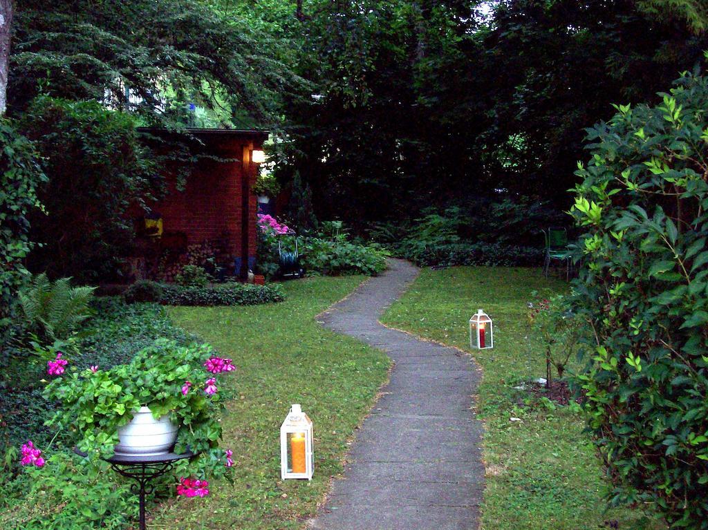 Chez Jean Et Daisy Bed & Breakfast Riehen ภายนอก รูปภาพ